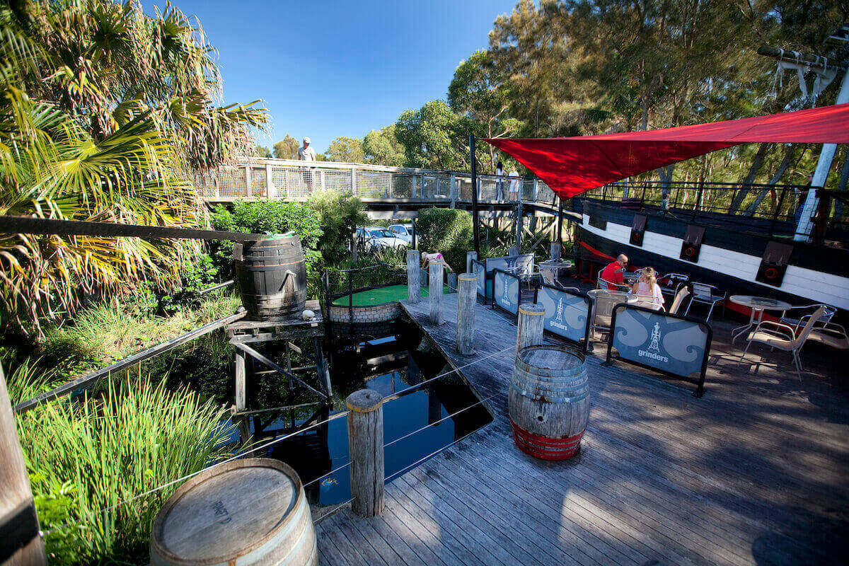 Mini Golf in Sydney on the Northern Beaches - Pittwater Golf Centre